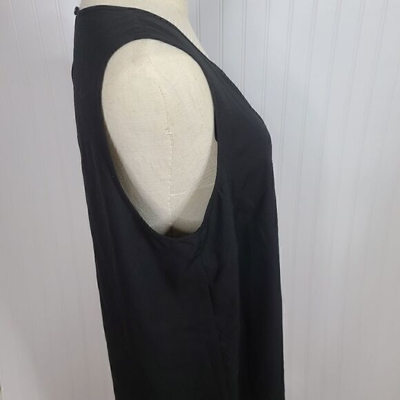 John Mark Black Sleeveless Blouse with Front Fringe. EUC SIZE LARGE - Picture 3 of 8